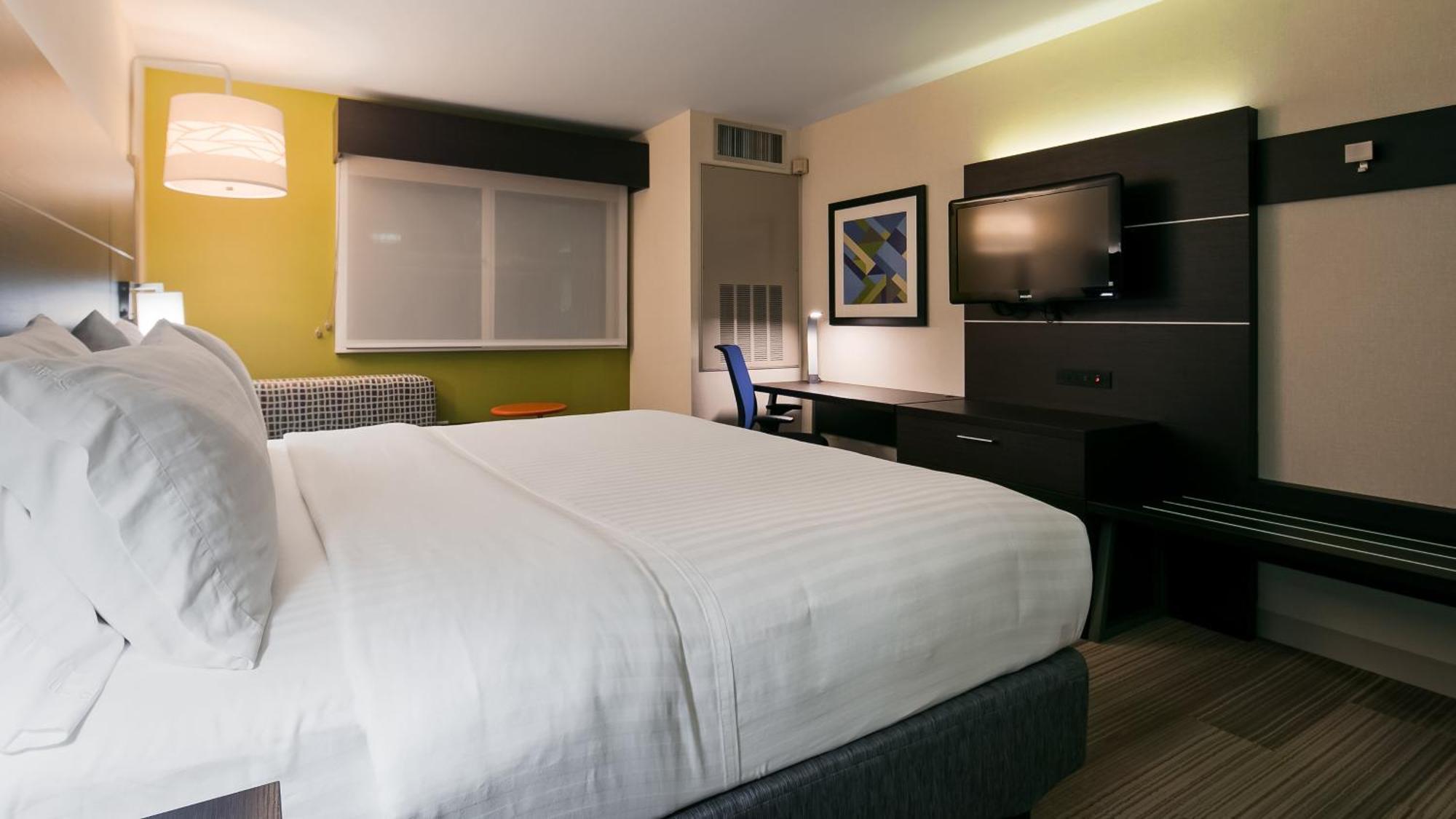 Holiday Inn Express Hotels & Suites Burlington, An Ihg Hotel Ngoại thất bức ảnh